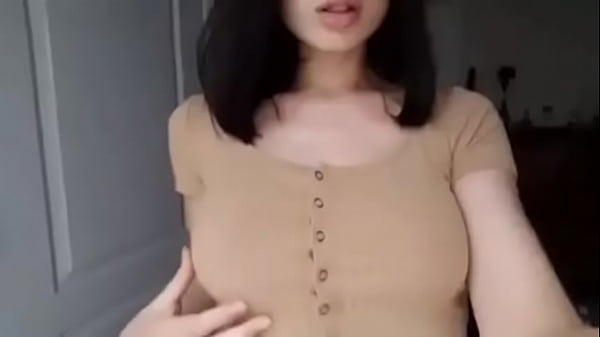 thumb boobs