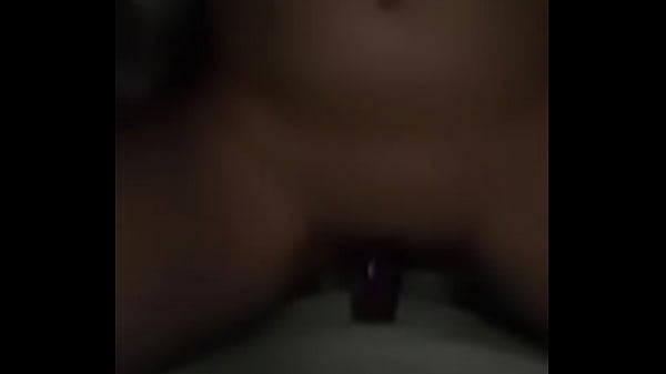 Curvy amateur homemade girl solo ride