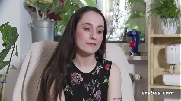Download Video - Katie weib wie man einen Penis benutzt