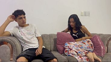 I take advantage of my neighbor coming to visit to fuck her really hard