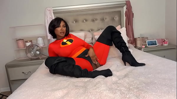 Elastigirl has the hots for Mr Frozone's BBC