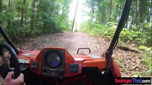Buggy tour got his Thai girlfriend her pussy wet and ready to suck and fuck once home