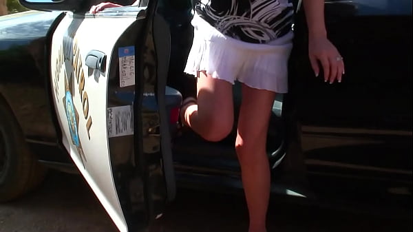 Sandy Simmers Sucks And Fucks A Lost Hiker