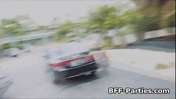 Threeway bikini bigtit carwash fuck