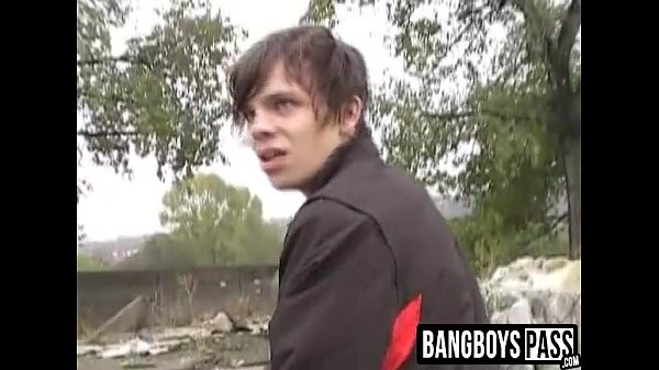 Homeless twink sucked dick and gets ass fucked ...