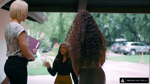 MODERN-DAY SINS - Avery Black and April Olsen Get CAUGHT SCISSORING In Open House!