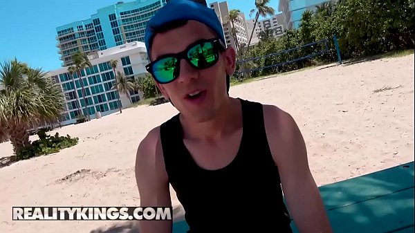 (Jordi, Kali Roses, Rose Monroe, Harmony Wonder) - Pants Prank Gone Wrong - Reality Kings