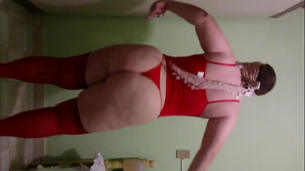 Download Video - Rabuda sacadona dan&ccedil;ando de fio dental