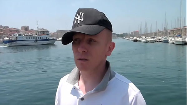 2272 soumis aux skets d'un fan de l OM de marseilleBon plan skets et baise avec...