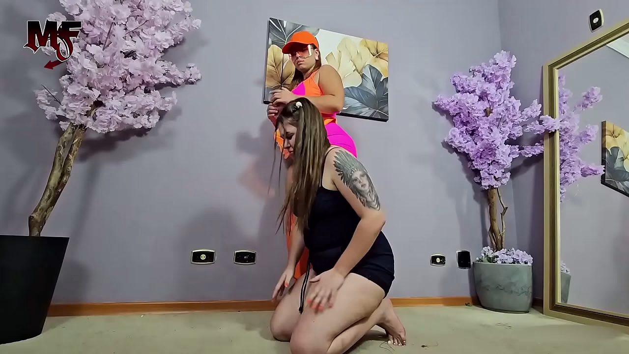 Bright Rosalia Knows how to Humiliate