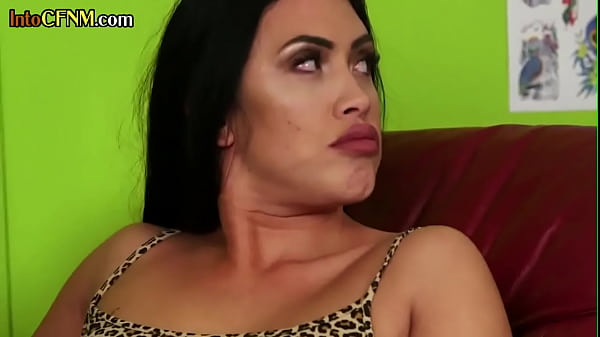 CFNM MILFS and babe femdom group suck and jerk lucky dude