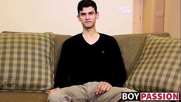 Justin answers some questions and performs an amazing solo