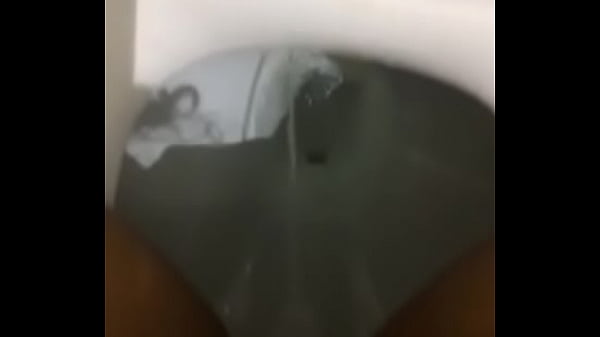 thumb pissing