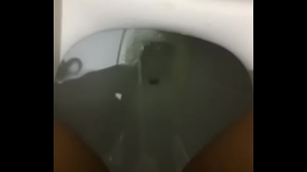 thumb pissing