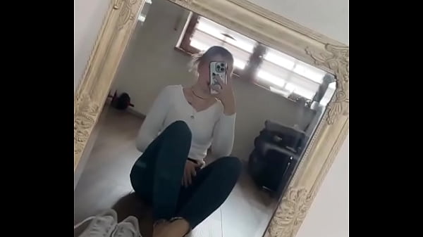 Hello ;)Jeans and pantyhose do I love and do you?#fetish #feet #footjob #nylon #nylonfeets #nylonfetısh  girl ... 39 sec