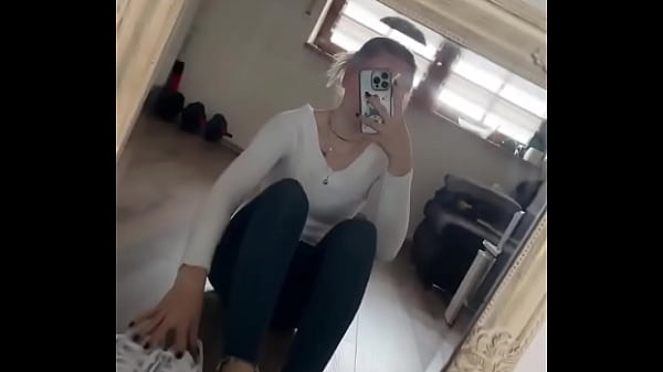 Hello ;)Jeans and pantyhose do I love and do you?#fetish #feet #footjob #nylon #nylonfeets #nylonfetısh  girl ...