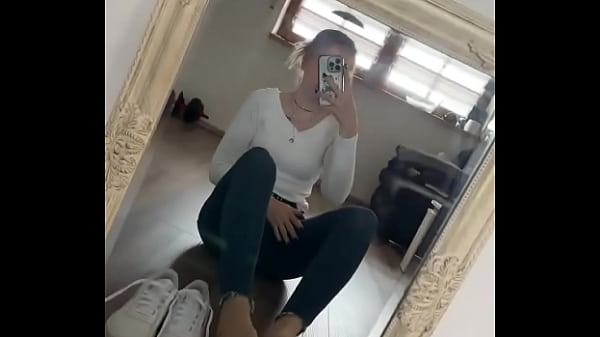 Hello ;)Jeans and pantyhose do I love and do you?#fetish #feet #footjob #nylon #nylonfeets #nylonfetısh  girl ...
