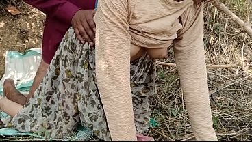 Download Video - Full enjoy khule khet mai bhabhi ke sath