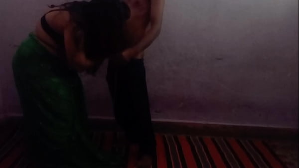 देवर ने भाभी को घोडी बनाके चोदा