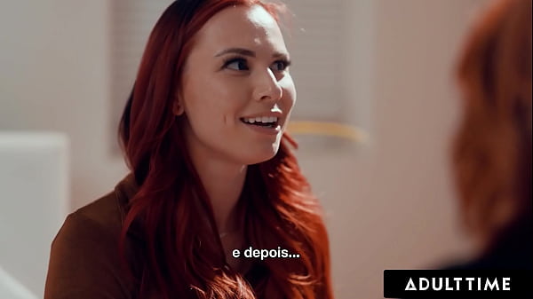ADULT TIME - Aidra Fox Seduces Bestie Kenna James For ROMANTIC LESBIAN FUCK! PORTUGUESE SUBTITLES