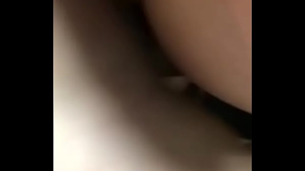 Novinho pirocudo h&eacute;tero n&atilde;o aguentou de Tesao e...