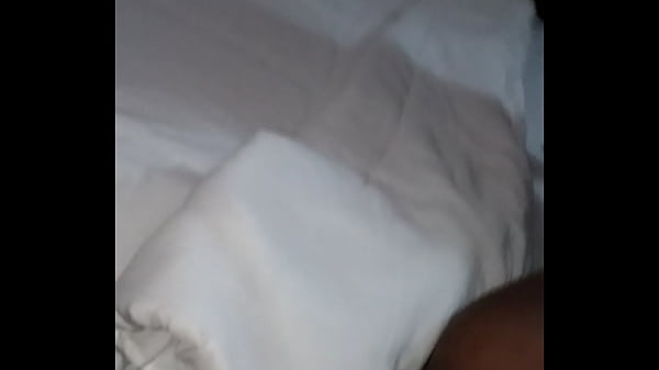 Twerking African lady in the bed