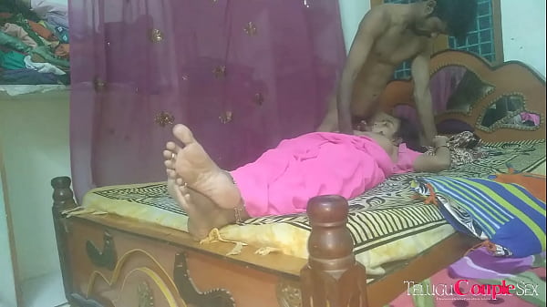 Telugu Couple Porn - Casal telugu real conversando enquanto faz sexo íntimo nesta fita de sexo indiana caseira