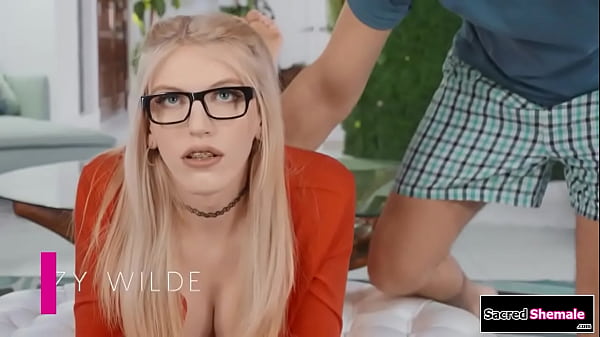 Download Video - Gamer tgirl Izzy Wilde gets barebacked