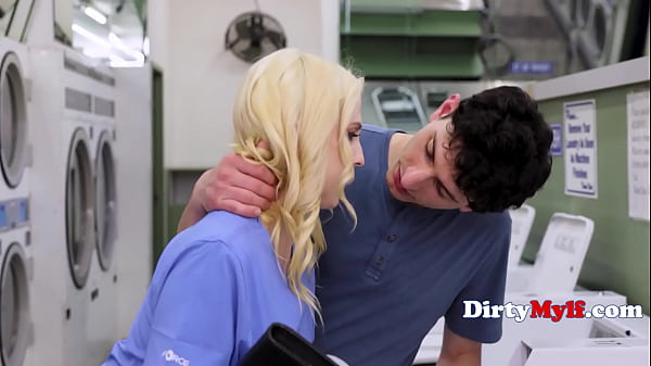 Helping Her Stepmom Fuck The Cute Guy - Christie Stevens, Eva Nyx