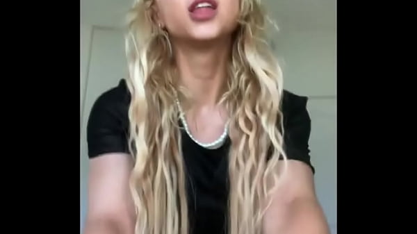 O boy n&atilde;o deu conta a&iacute; fui me exibir pro amigo q me deu uma surra de piroca *Nina e Big Bambu *