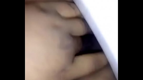 Show the pussy and itch it