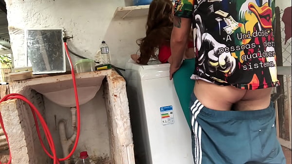 O noia soco a mao no cu da minha mulher ( sex t...