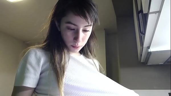Ori de mier Youtuber argentina se le ve la teta en stream