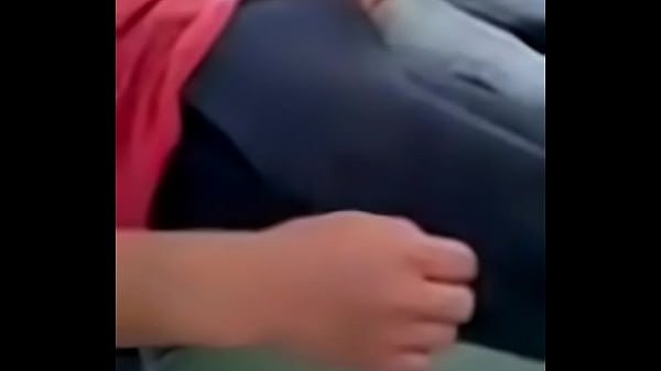 Download Video - Excitado no ponto de &ocirc;nibus