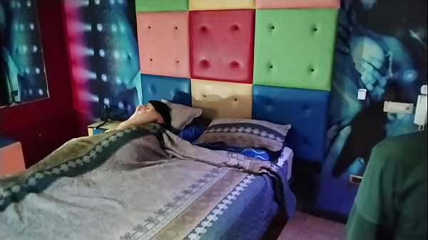 Naughty house wife husband up with blow job