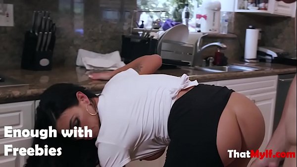 Download Video - Smooth MILF Snatch- Melissa Lynn