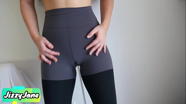 free mom makes me cum in her panties