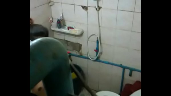 Download Video - bathinggirl&period;MOV