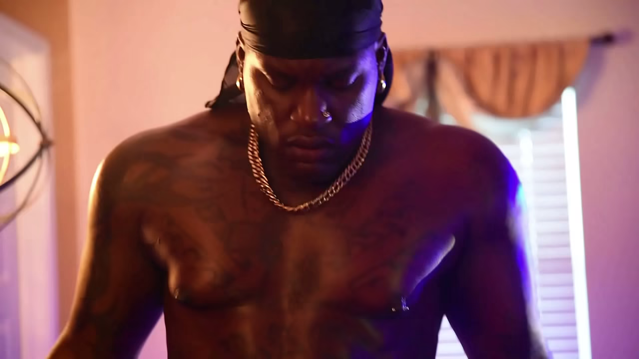 DADDY FUCKING ON SOME FAT BOY PUSSY