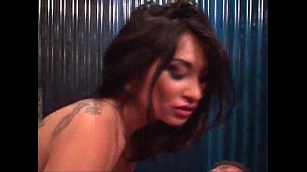 Sexy babe works anally 3