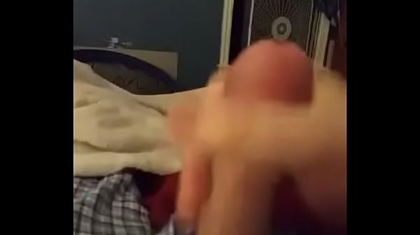 Guy jerks off for me on kik