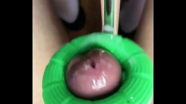 白袜女孩炮机自慰高潮失禁喷精液 伪娘 调教 射精 丝袜