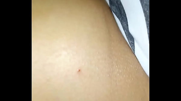 thumb wifes ass