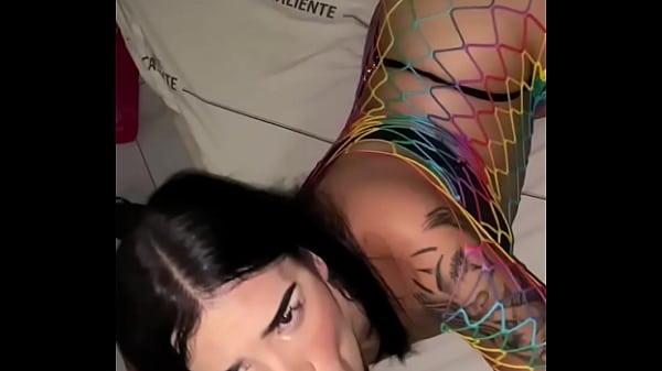 SENDO ARROMBADA PELOS 23cm DO NOVINHO, COMPLETO...