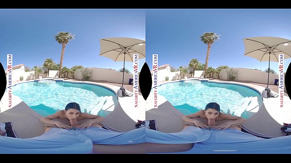 Naughty America - Glorious day to fuck Jewelz Blu by the pool in VR