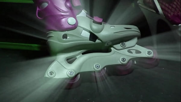 Carly Parker Jacks Up Her Skirt For An Alleyway Quickie On His Big Cock