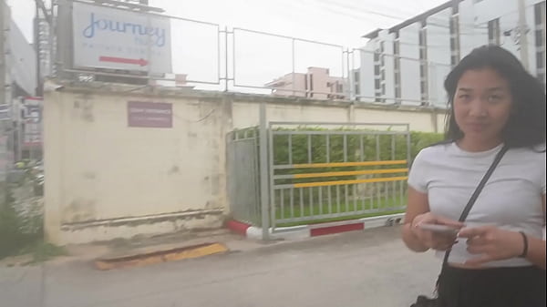 Girl from the streets rejects me cause i'm ugly