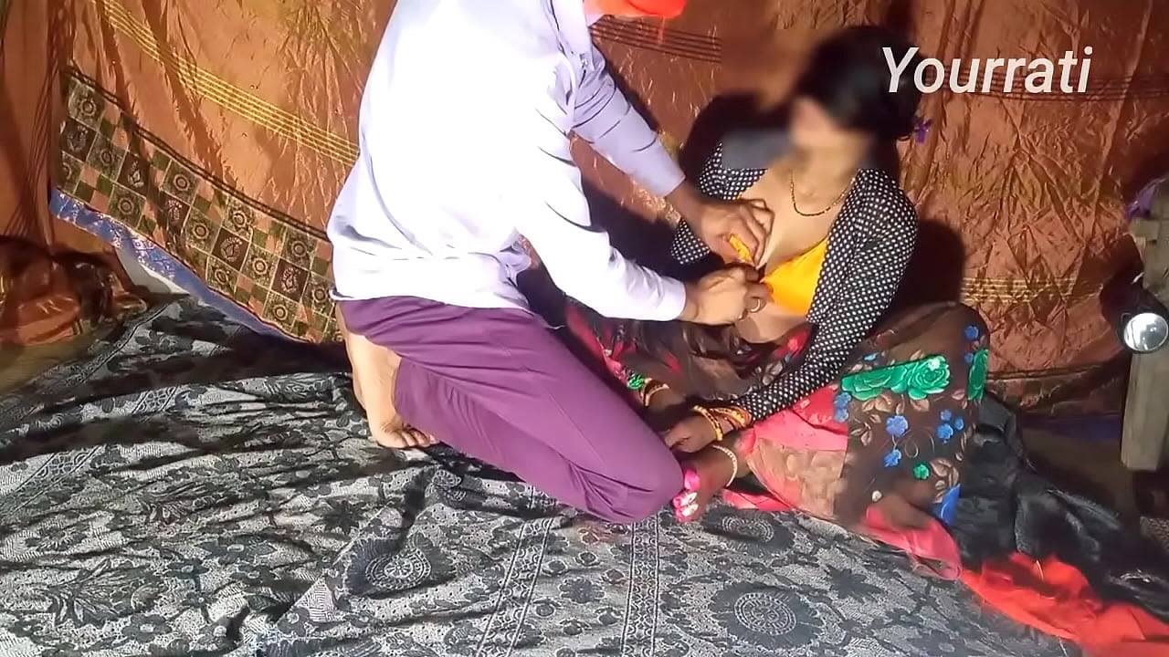 Mujer india caliente tomó el agua de su coño de la polla de su marido
                   milf blowjob big ass indian massage couple big cock bhabhi muchos negros