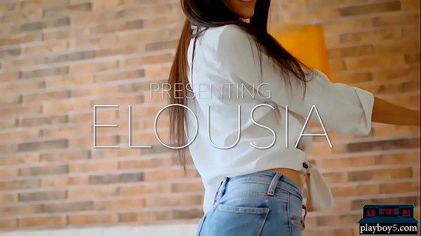 Download Video - Skinny Russian teen beauty strips out of her jeans