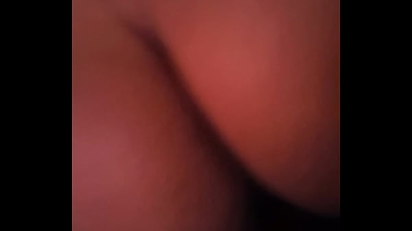 thumb bubble butt